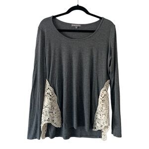 Kate & Mallory Long sleeve with crochet side panels XL
